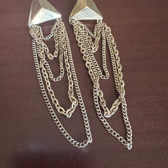 Gold triangle multi chain drop post earrings - Picture 4 of 4